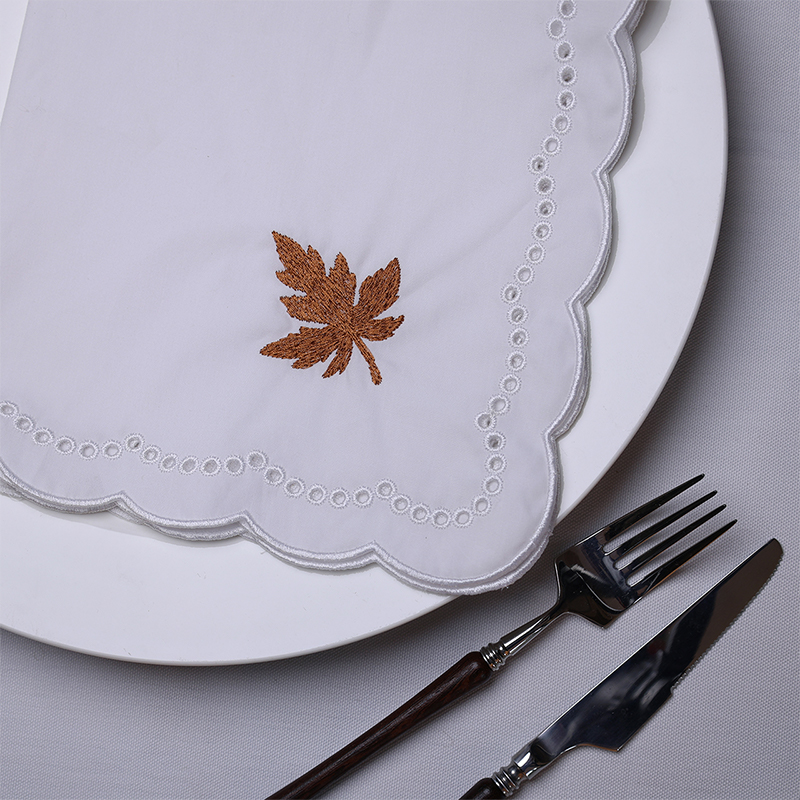 Napkin Tepi Bergigi