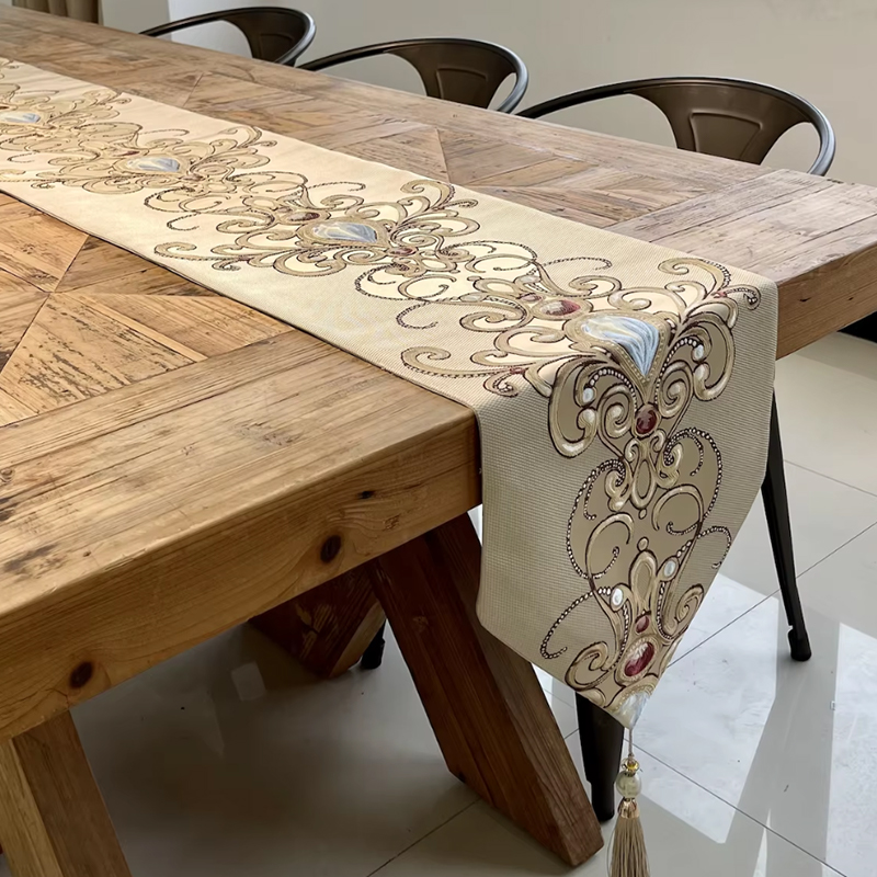 Pelari Meja Jacquard
